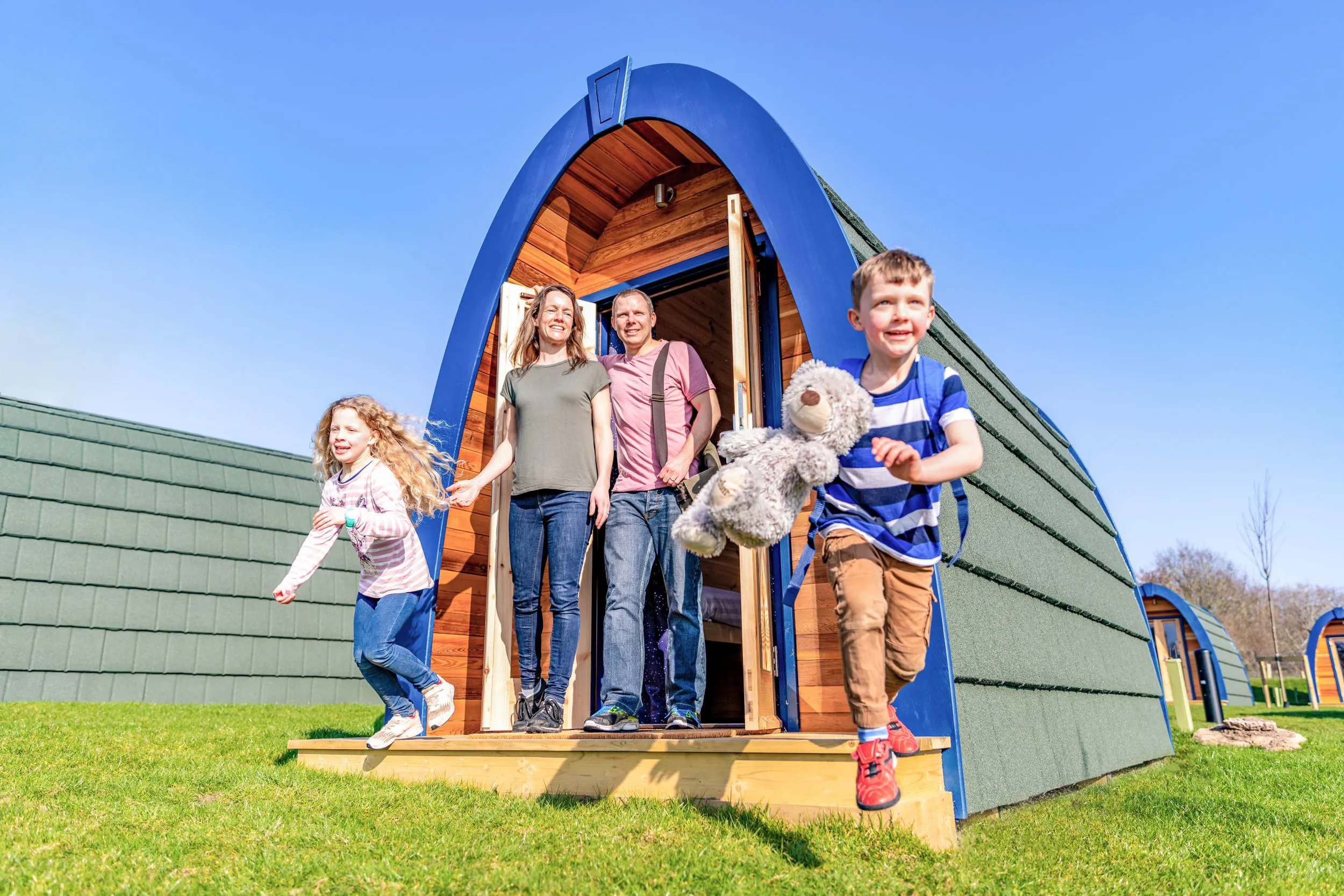 Exterior Stargazing Pods Family