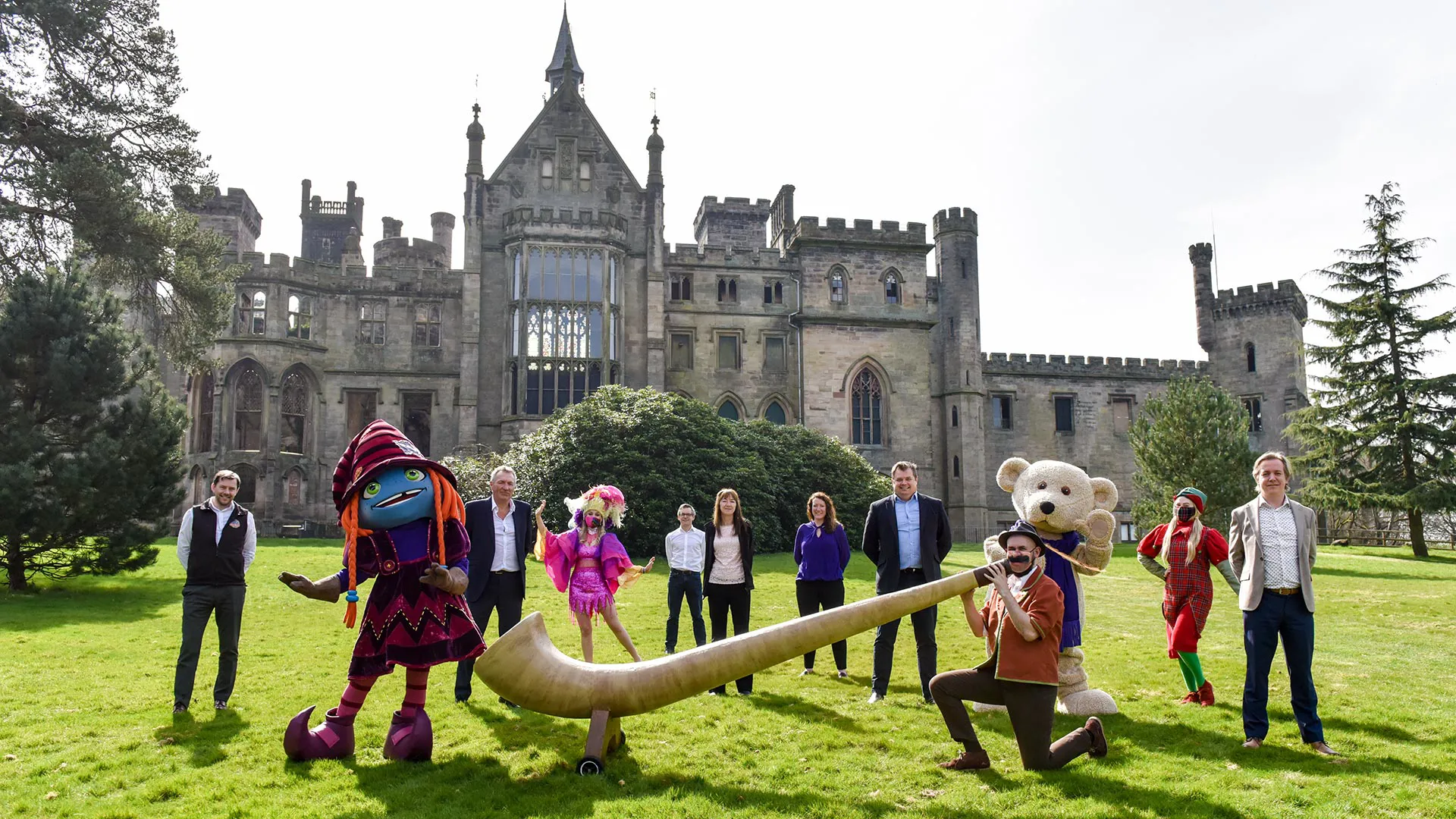 Alton Towers Leaders With Characters. L R John Mcnerney, Ian Crabbe, Kevin Rock, Janet Gurr, Jo Mountney, Francis Jackson, Neil Crittenden